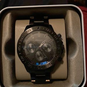 fossil bannin blacked out